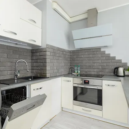 9 Maja Bright By Bookinghost * Szczecin