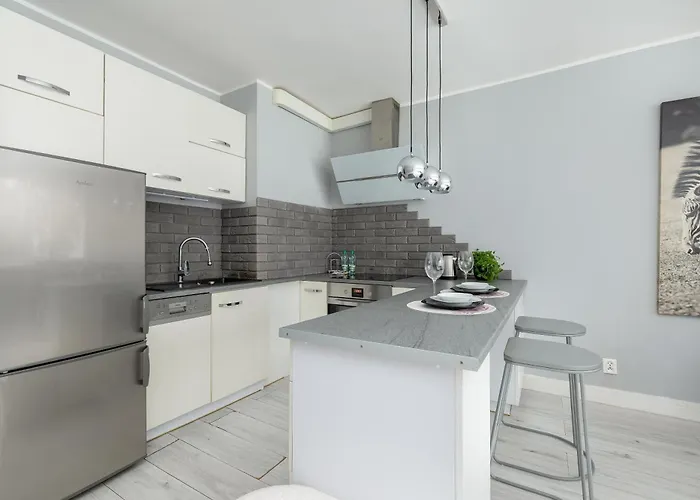 9 Maja Bright By Bookinghost シュチェチン